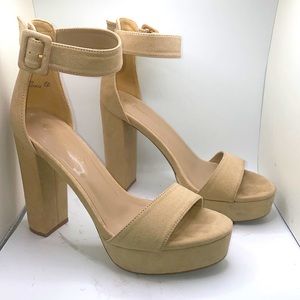 Dream Pairs | Nude Chunky Block Heels Strappy Open Toe *Make an offer*